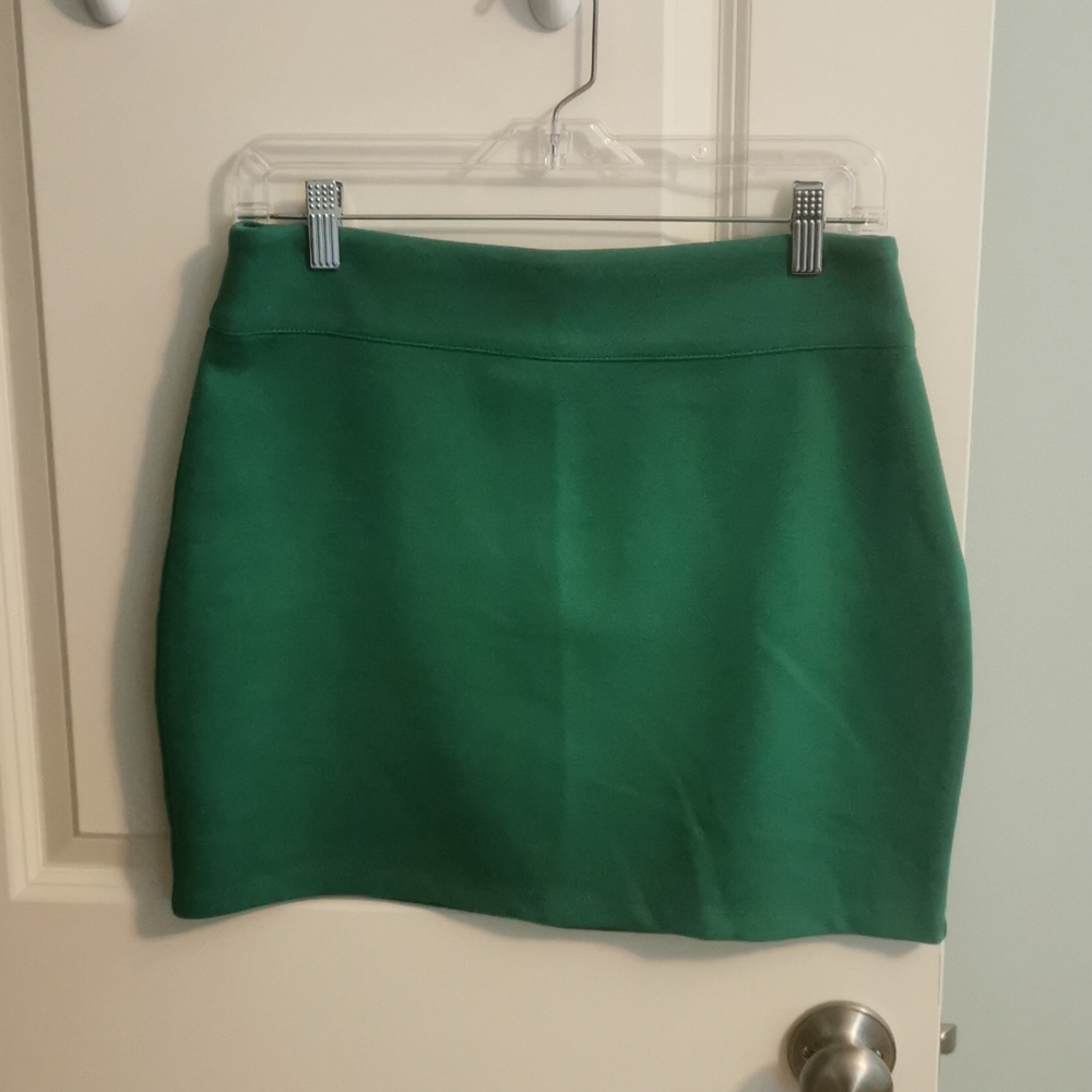 New Urban Outfitters mini skirt